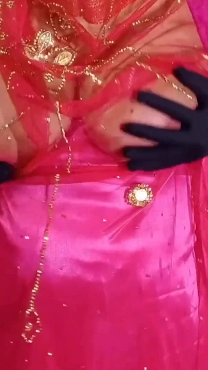 孟加拉美丽的家庭主妇性爱 Xnxx | 短片 1