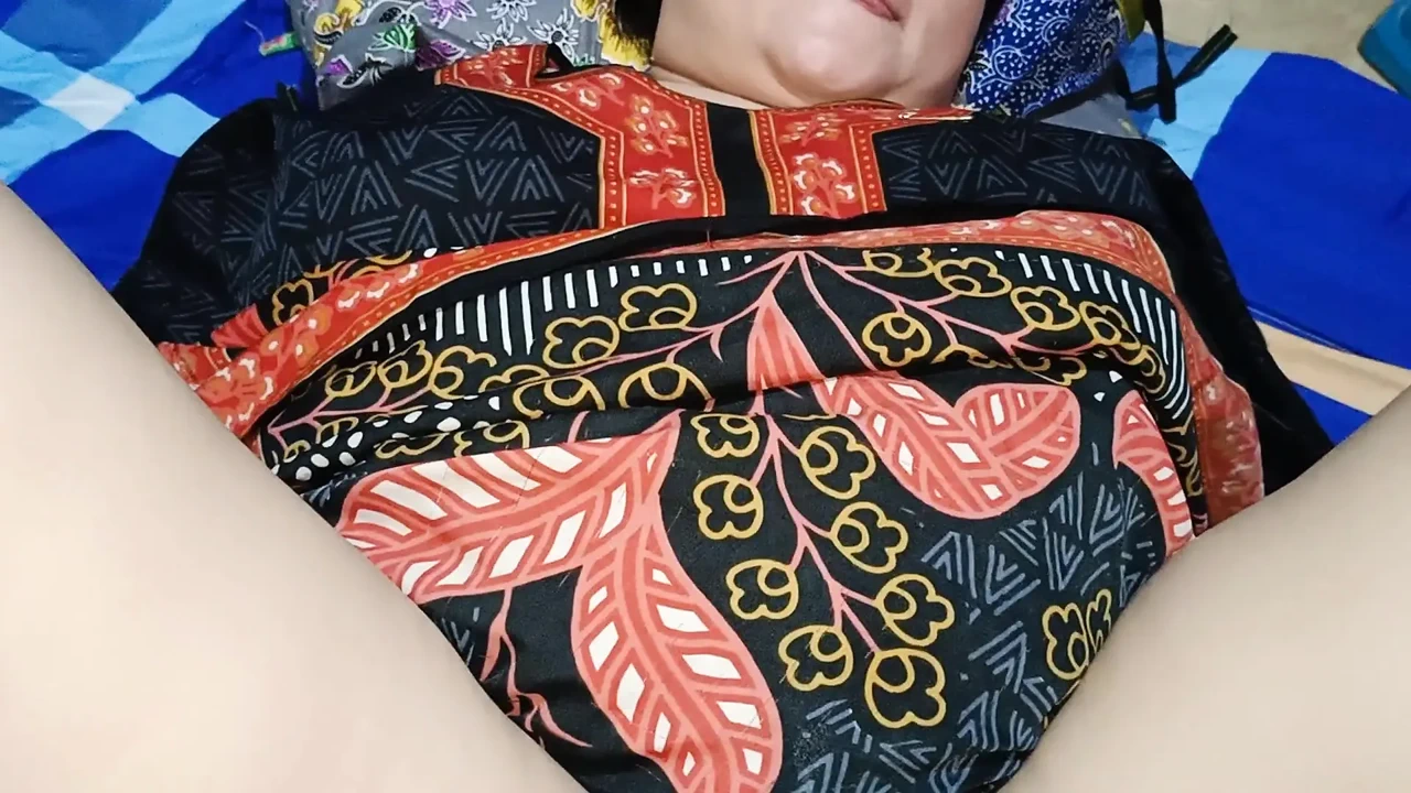 Mẹ kế Ả Rập đụ mạnh bởi người đàn ông