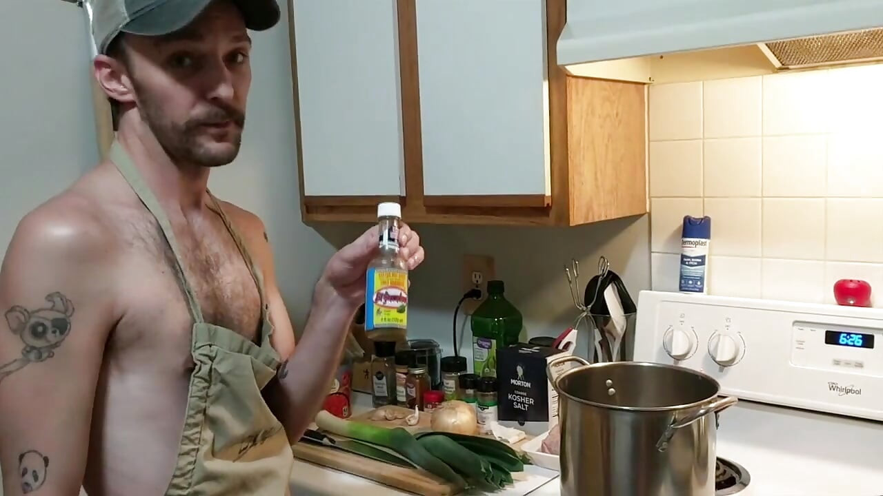 Cum Cooked 3 Leek Chili with Oil Handjob