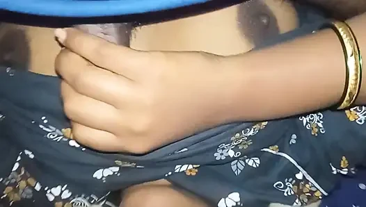 Bhabhi soyi thi mera khada hua babhi ko muh ache se muh main diya fir chut choda achese bhabi ke chut se pani nikala mera bhi pani nikala