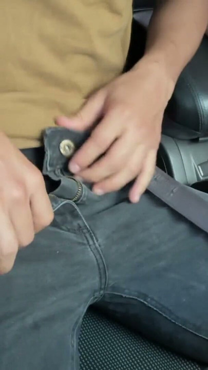 I liked Uber's service and convinced him to pay him with my body | Clip 1