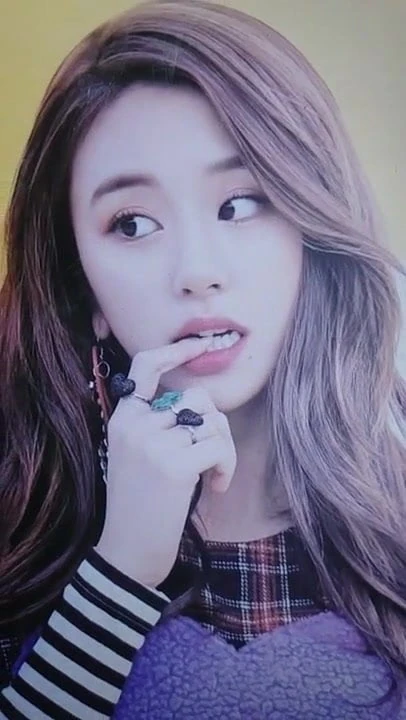 Chaeyoung (twice) cumtribute