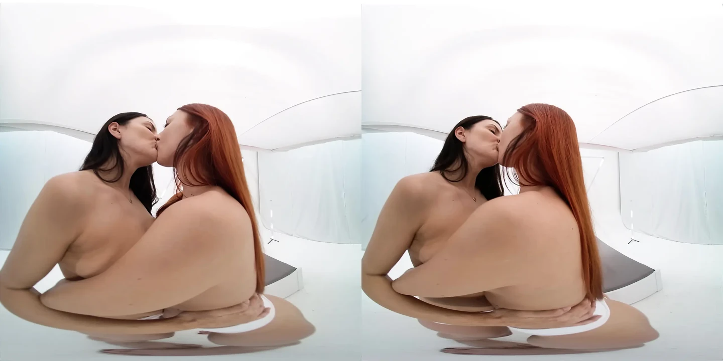 Lesbian Anal Dildo Adventure with Tiny Tina - in VR