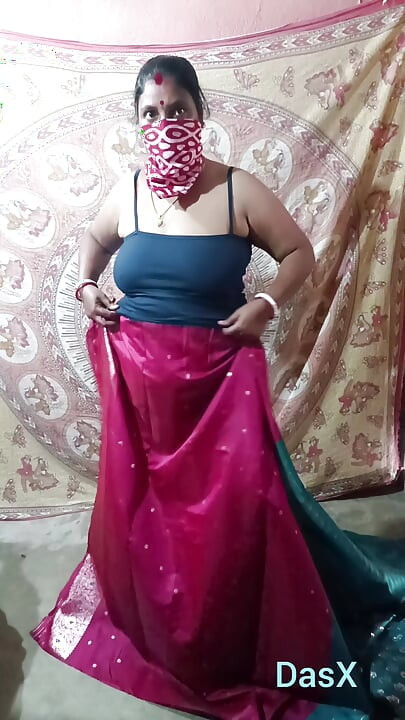 Green Saree Dropping Solo SFW