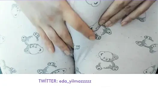 CAMELTOE- SWOLLEN PUSSY- MASTURBATE WITH PAJAMA- RUBBING PUSSY WITH PAJAMA