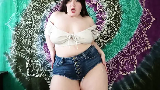 BBW Beauty Strips and Shakes Her Body For You (JOI)