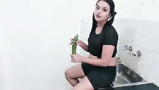 padosi ki ladki ko choda akele me