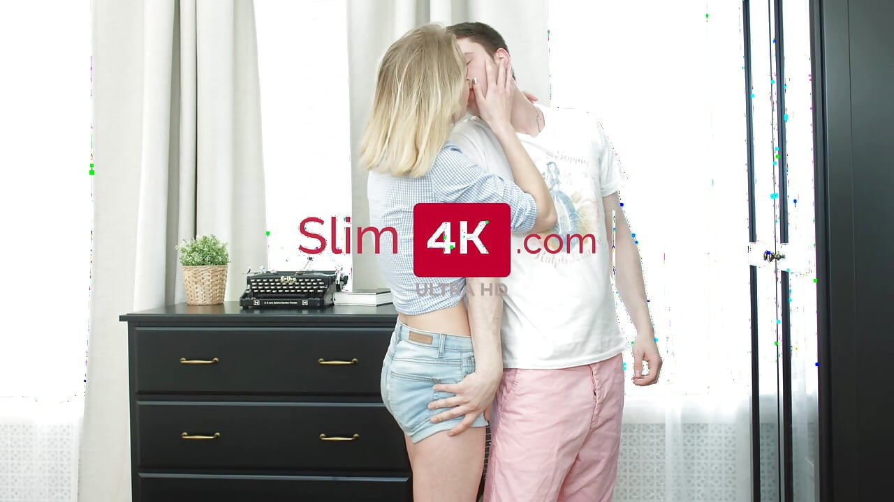 Sædfylt blond tenåring