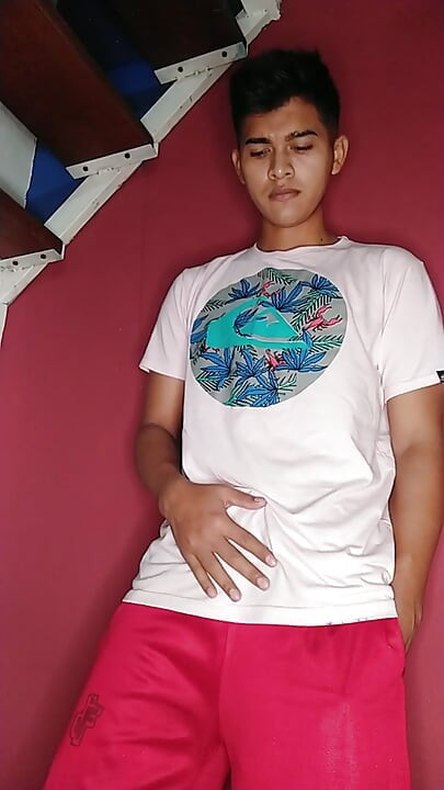 Alan Tokers se masturba em Dawn