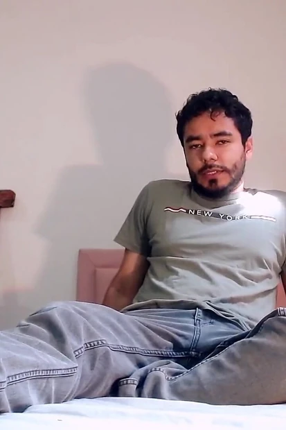 I Undress and Masturbate Deliciously Talking Dirty