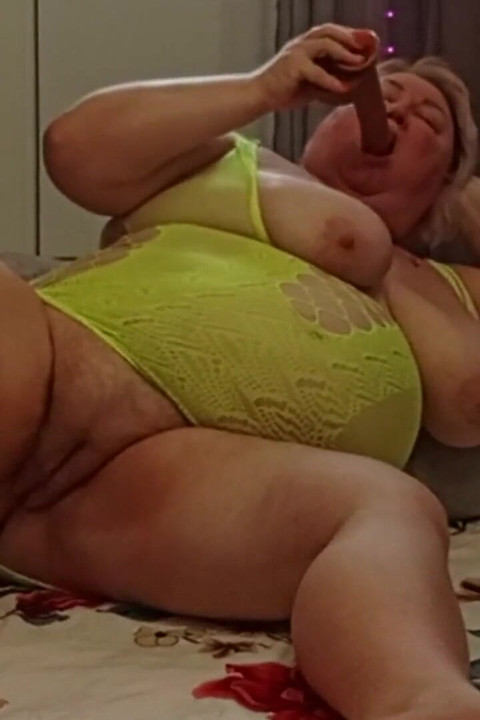 Coño grande y enormes tetas suegra episodio 2