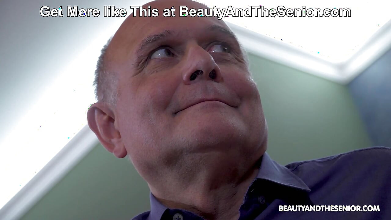Ich habe nach deiner Mutter gesucht, aber vielleicht kannst du helfen! Noi Faja bei BeautyAndTheSenior