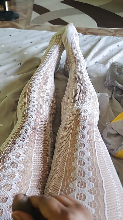 Fuck this pantyhosed legs