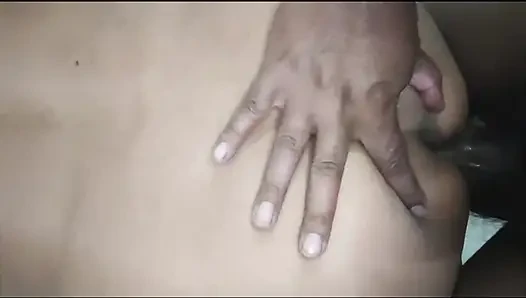 Hintli orta yaşlı seksi kadın seema yenge oda yaz tatilinde ve Hindu erkek arkadaş yarağıyla tadını çıkarıyor, tam Hintçe sesli viral video