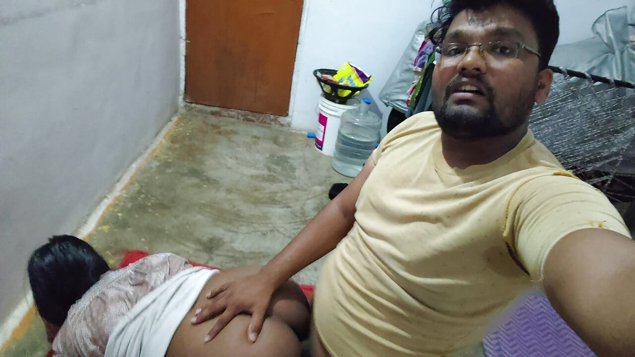 Devar aaur bhabhi night sex video Hindi - hot big pussy fuck devar devar man - desi Village old man and desi bhabhi romantic sex.