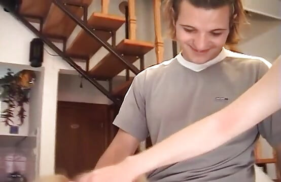 Mijn stiefmoeder houdt van jong sperma ...