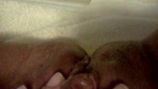 Eine Latina-Freundin schickte mir ein Video von ihrer Masturbation