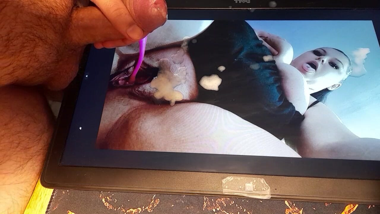 Maja ungarsk pige cumshot hyldest