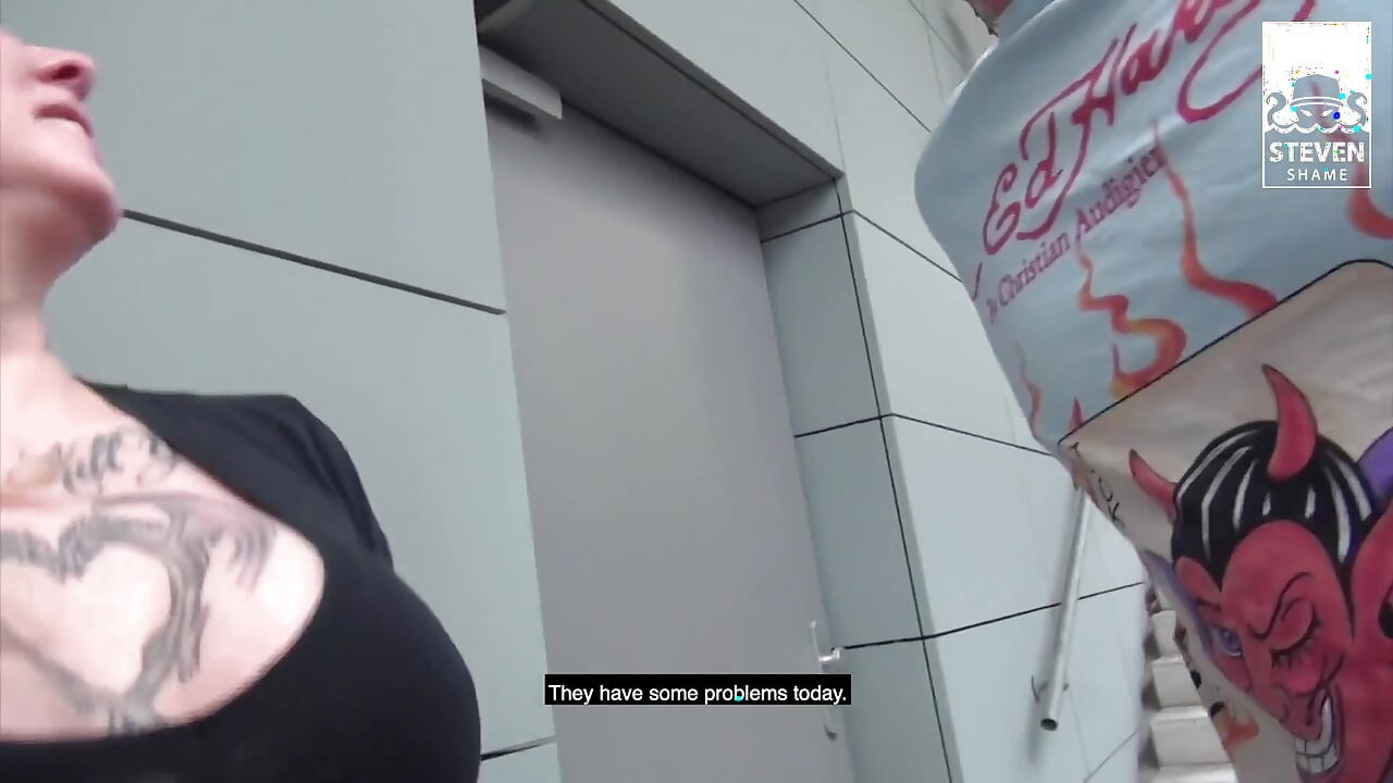 내 큰 젖탱이 새아빠 따먹기!! 하드코어하게 따먹히는 금발 밀프: Elysa Sky - StevenShame.Dating