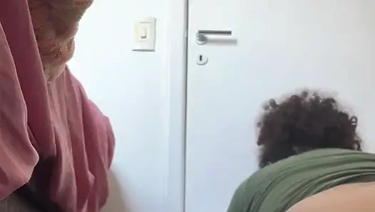 mollige nasse stiefmutter