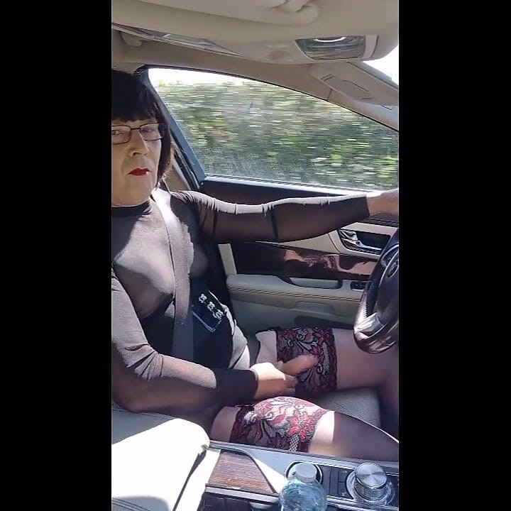 熟女女装弱虫痴女運転完全露出