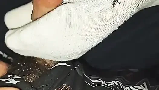 Yaramaz küçük tek boynuzlu at bileği çoraplı çorapla boşalma