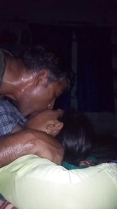ne ko ragad kr choda