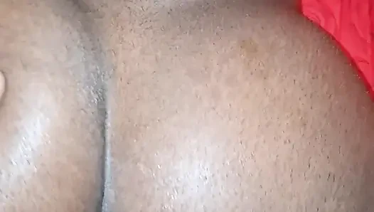 Joss'un götünü fışkırtarak