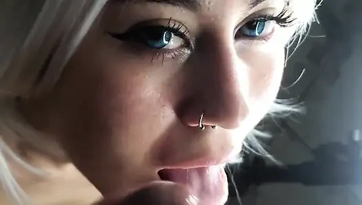 18yo Slut Loves to Plug on a Fat Cock