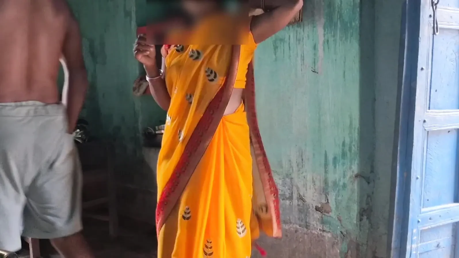 印度 Bhabi Cheting Husbend 很长的驱动器