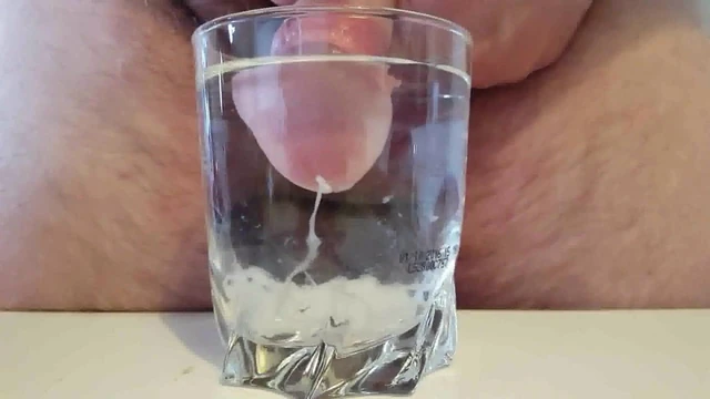 cum in water