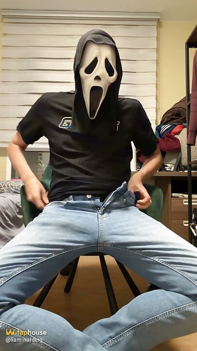 Ghostface Jerks off and Nuts Like Crazy