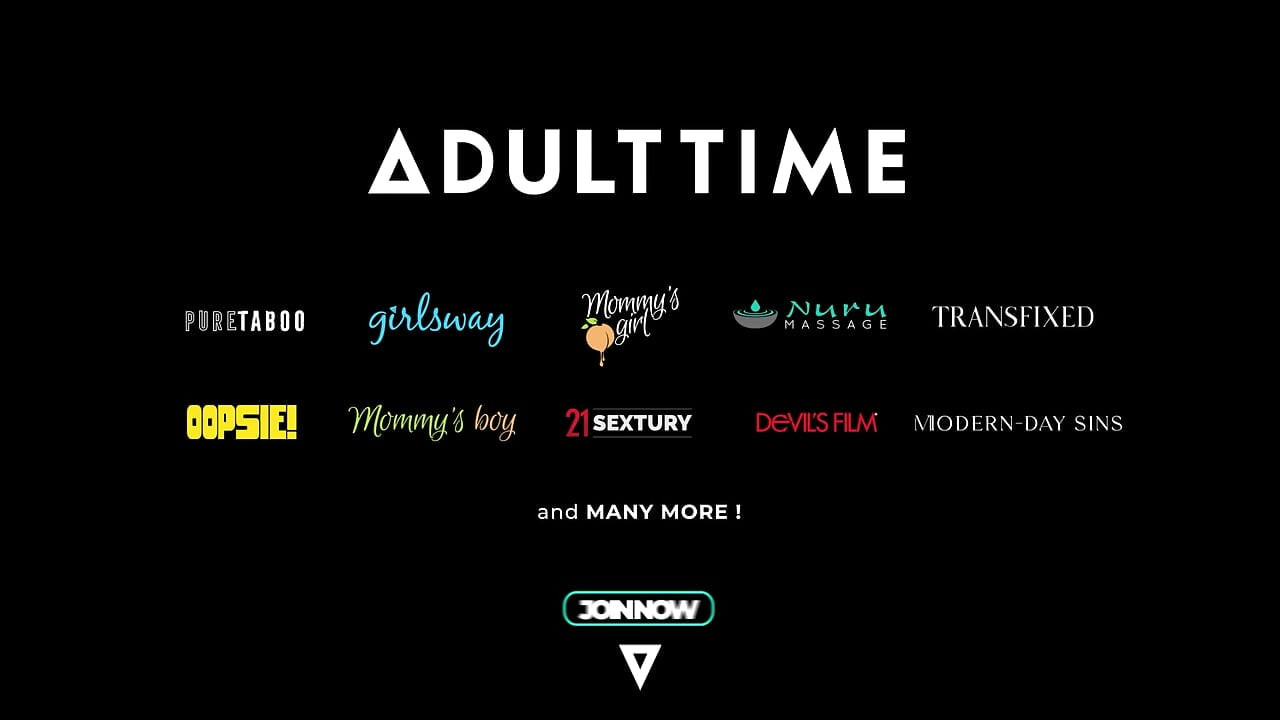 تدليك جميع الفتيات - تجربة اليوغا الساخنة تتحول إلى متعة بين آنا كلير كلاودز وجال ريتشي