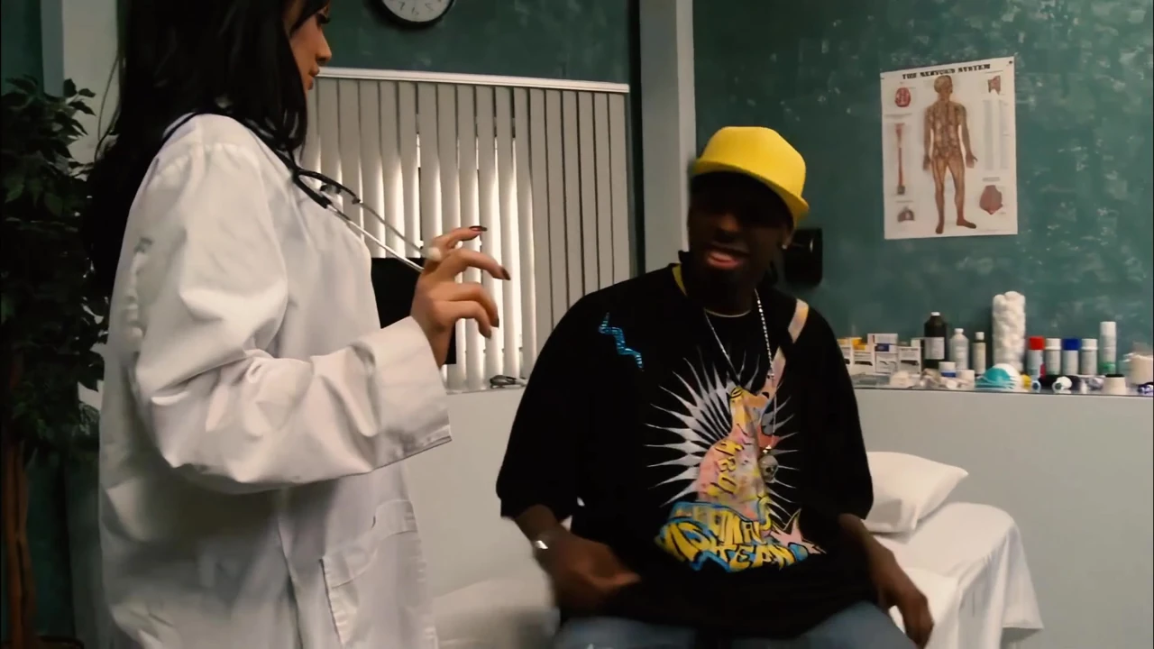 Doctor Brooklyn Jade Exams Her Patient And His Fat Black Dick