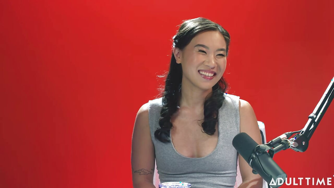 Kimmy kimm menaklukkan malu & menjual celana dalam bekas | Podcast Khusus Orang Dewasa