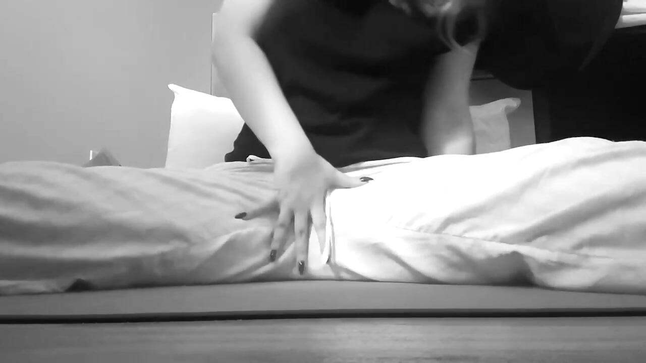 18 yr old virgin masturbates for the first time