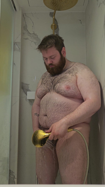 Chub showering in Poland | Clip 1