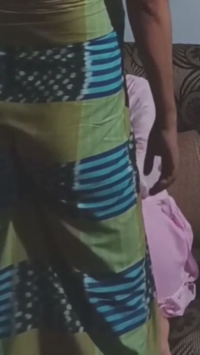 Boudi is very hot | Clip 1