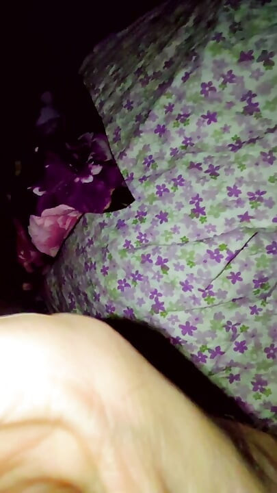 Žena dobiva ogromnu svršavanje unutra