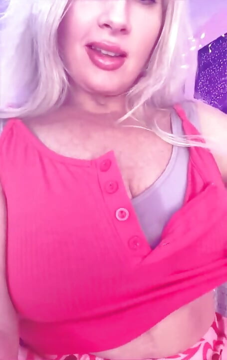 奶子和和妈妈玩弄