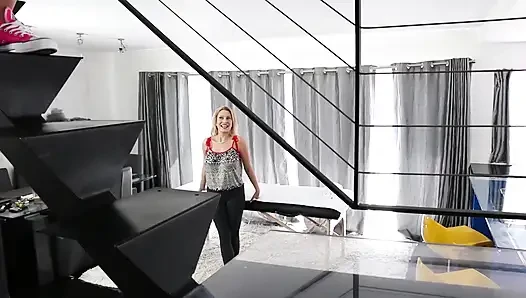 Jennifers heiße körper-zu-körper-massage