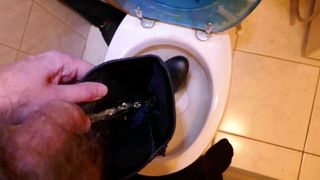 Piss in wifes boot