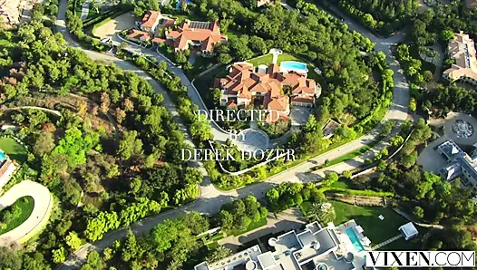 Vixen kusursuz kızıl saçlı Nicole Vaunt hayranıyla tutkulu sekste en yoğun orgazmı yaşıyor