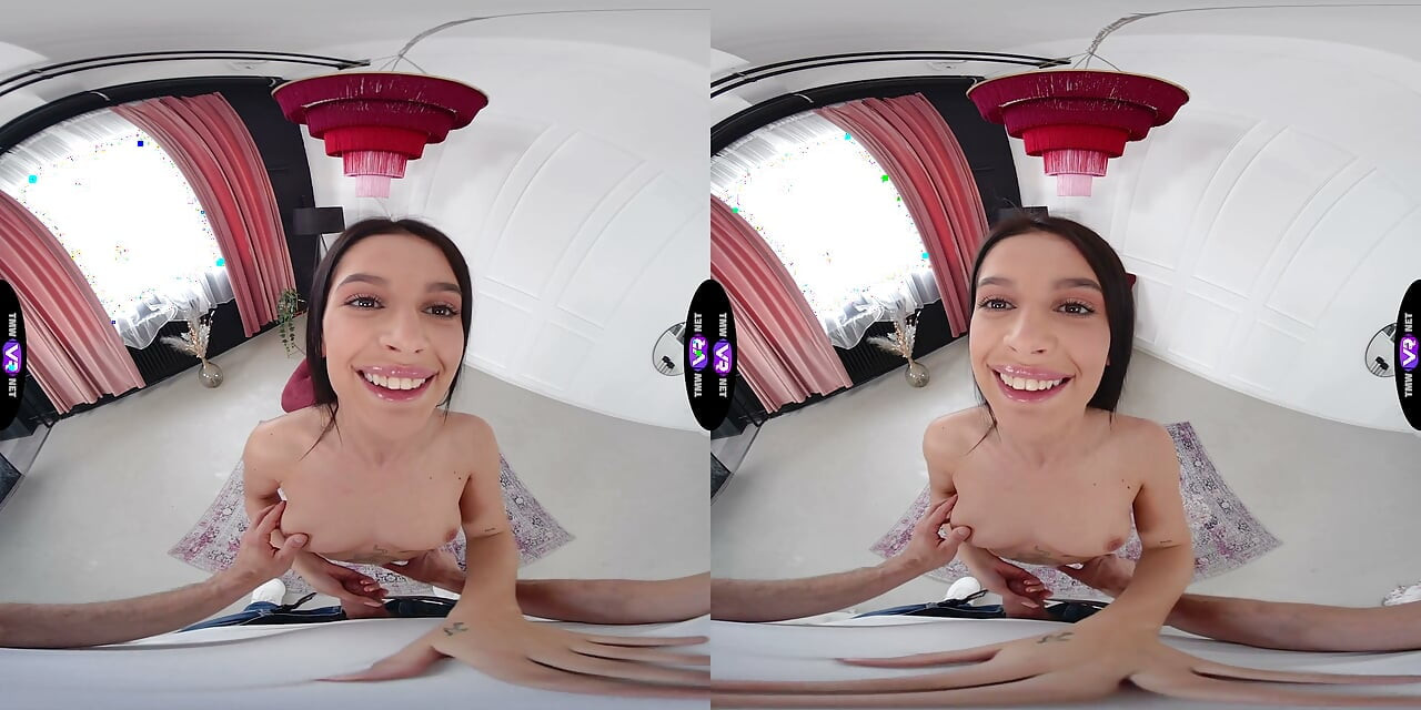 Shopping Fantasies Make Asandra Dewy Beg For Hard Sex - TmwVRnet