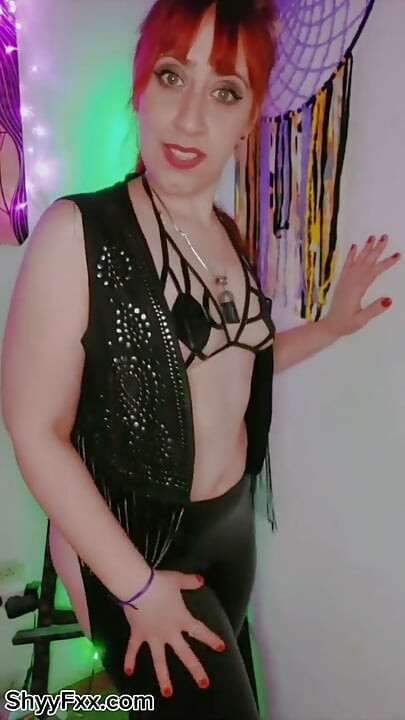 스파이더 고치 챕터 1 그는 항상 곤경에 빠진다!