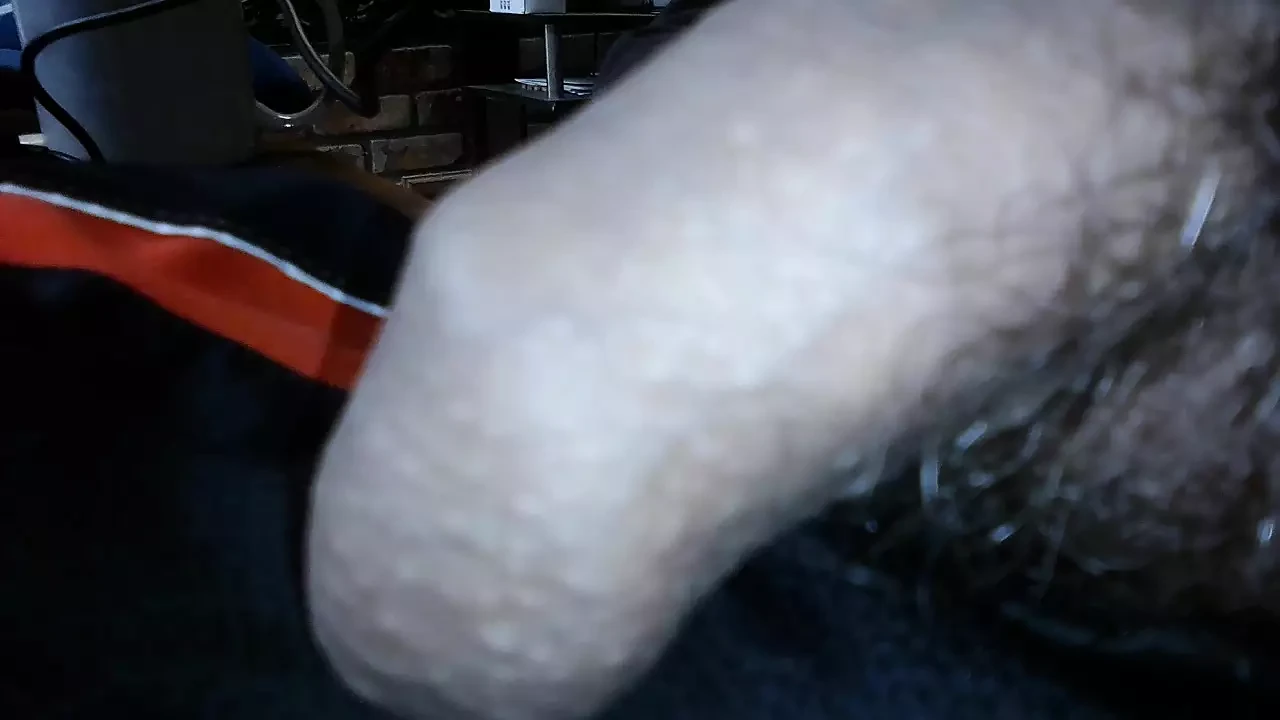 年轻的哥伦比亚色情与充满牛奶的大鸡巴
