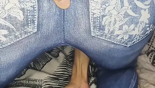 Dia mencoba perls anal dan mendapat orgasme