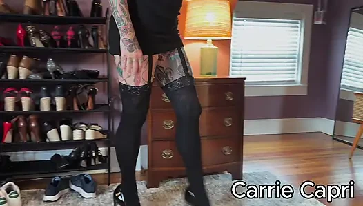 Carrie capri dientot gaya doggy habis-habisan sama mesin seks sampai muncrat banyak banget!