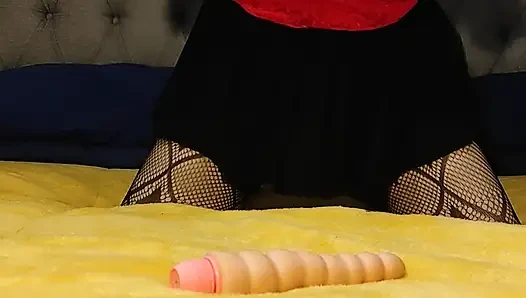 Mature Latina with a small body masturbates