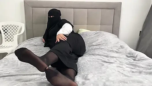 Hot stepmom in sexy pantyhose gets hot cum in her pussy